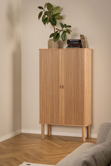 Langley Skåp längs med vägg.