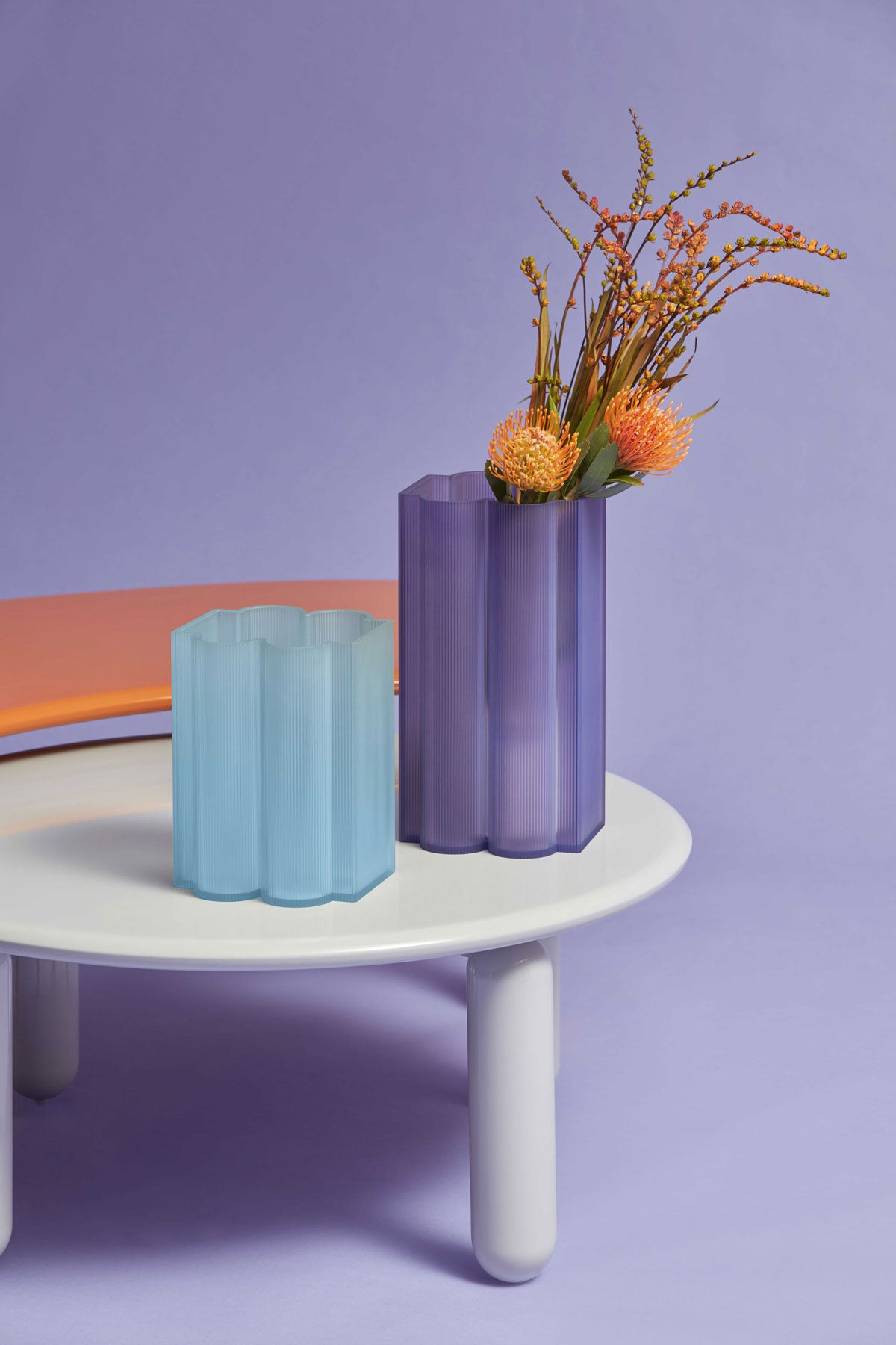 Kartell-Okra-Vase-H24-Sky-Blue-H34-Violet-Lifestyle