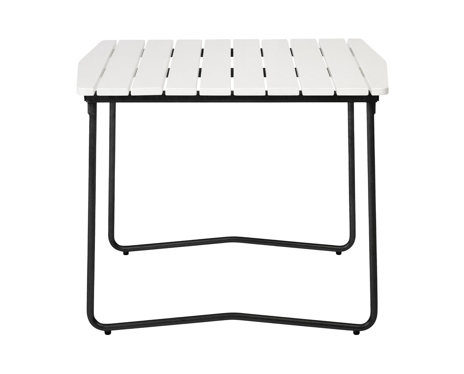 Bord B31 84 i vitlackad ek med svart stativ