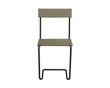 Stol 1 i ljusgrön lackad ek med svart stativ