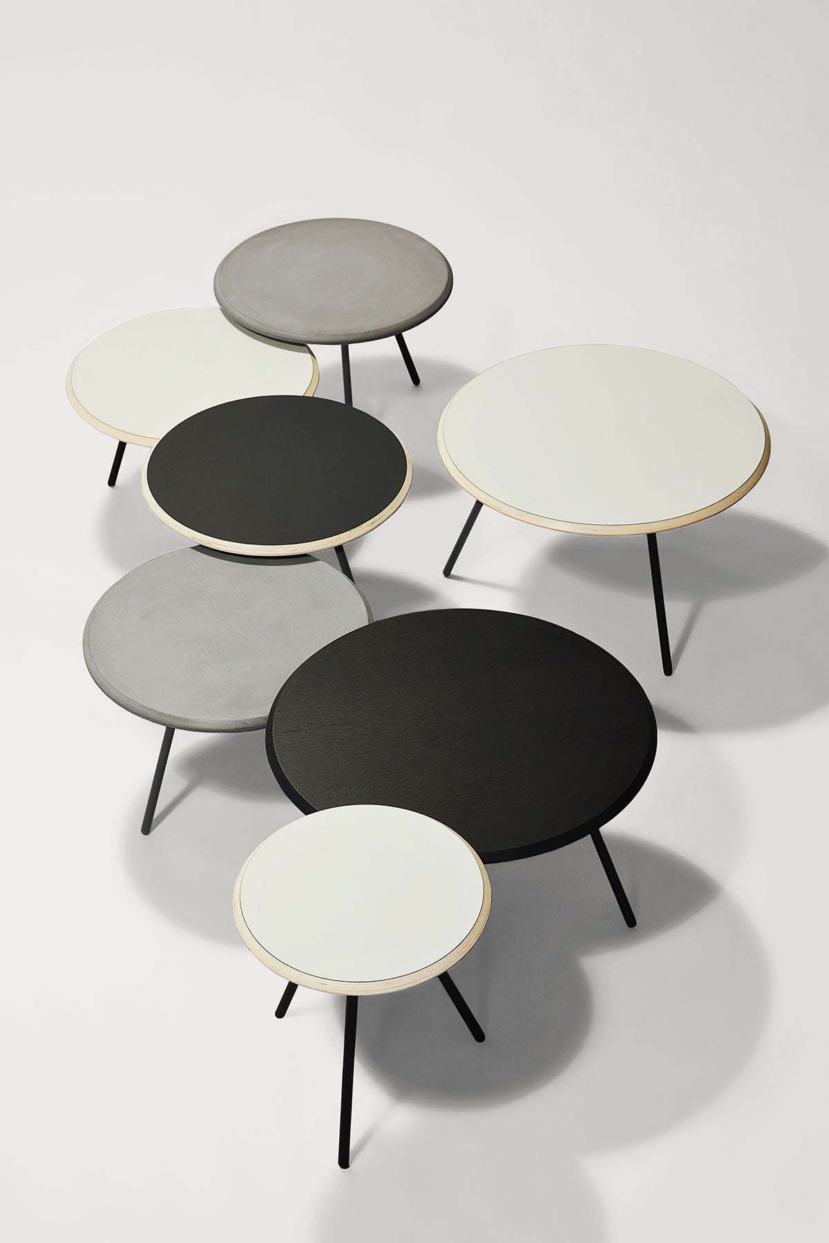 woud-suround-coffe-table