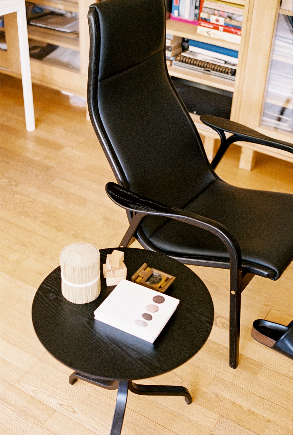 Miljöbild på fåtöljen Lamino.