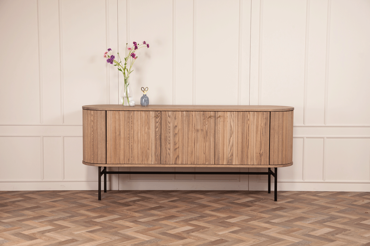 Velvet Skänk med tre dörrar från Kristensen Kristensen