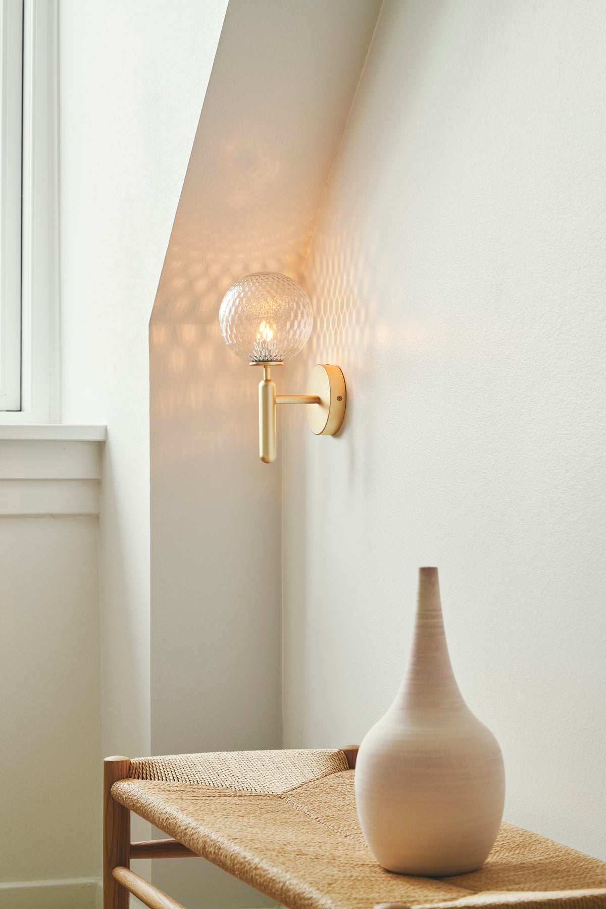 Nuura-Miira-Wall-Lamp-Brass-Optic.Clear-Lifestyle