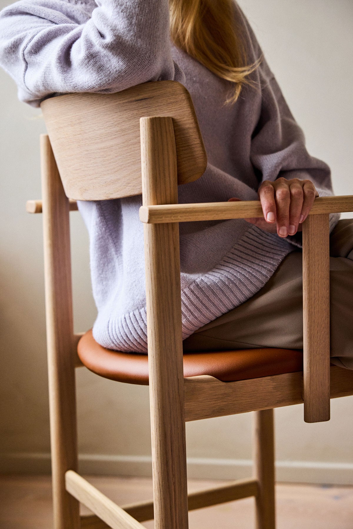 Stolab-Pal-Arm-Chair-White-Oil-Oak-Elmosoft-33004-Lifestyle-1