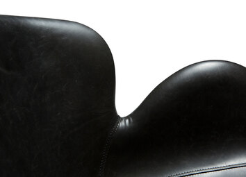 Gaia Loungefåtölj Svart Konstläder Armstöd