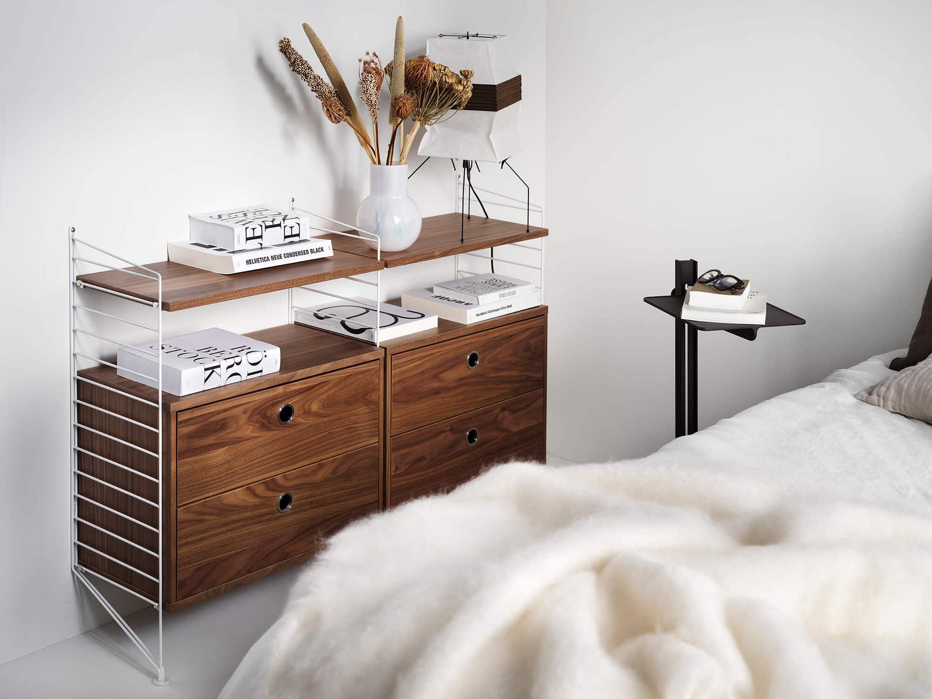 String-system-hos-tibergs-mobler-header.jpg String hyllsystem. Handla hos Tibergs Möbler.