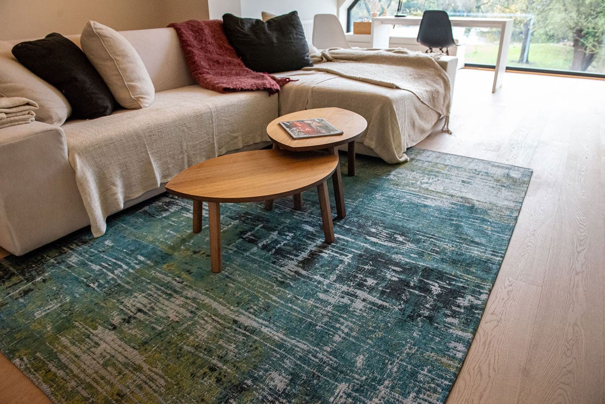 Louis-De-Poortere-Atlantic-Streaks-Rug-Glen-Cove-Lifestyle