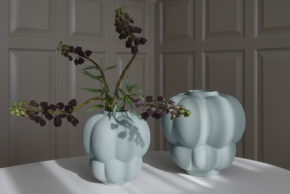 Aytm-uva-vas-pale-mint.jpg Uva vaser från Aytm med vackra blommor i