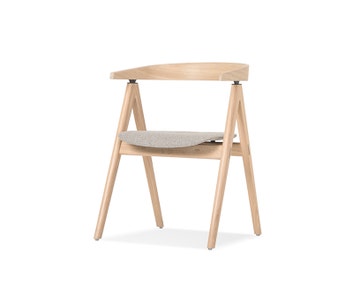 Ava stol från Gazzda i vitoljad ek.