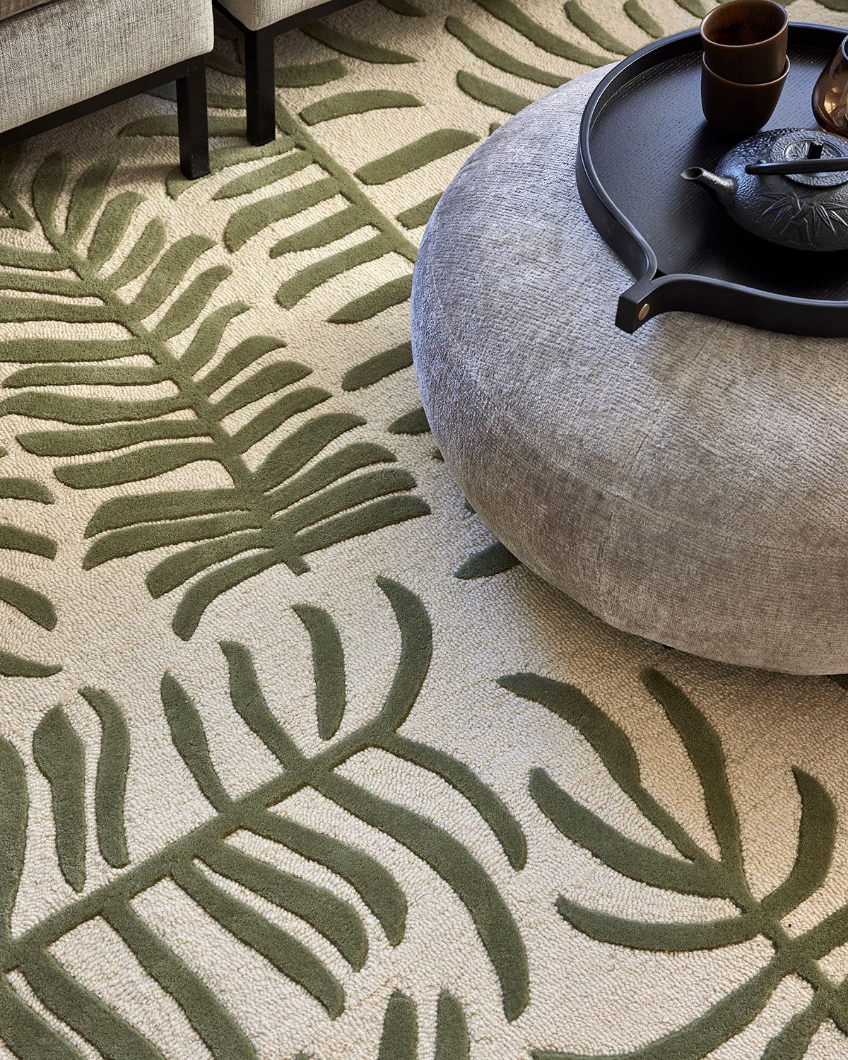 Classic-Collection-Palma-Green-Matta-Miljo_1.jpg Palma Matta under beige puff