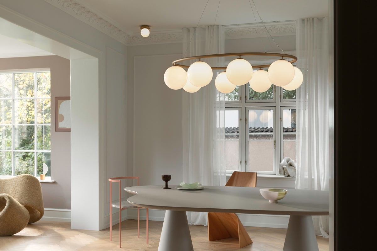 Nuura-Miira-8-Oval-Chandelier-Nordic-Gold-Opal-Lifestyle