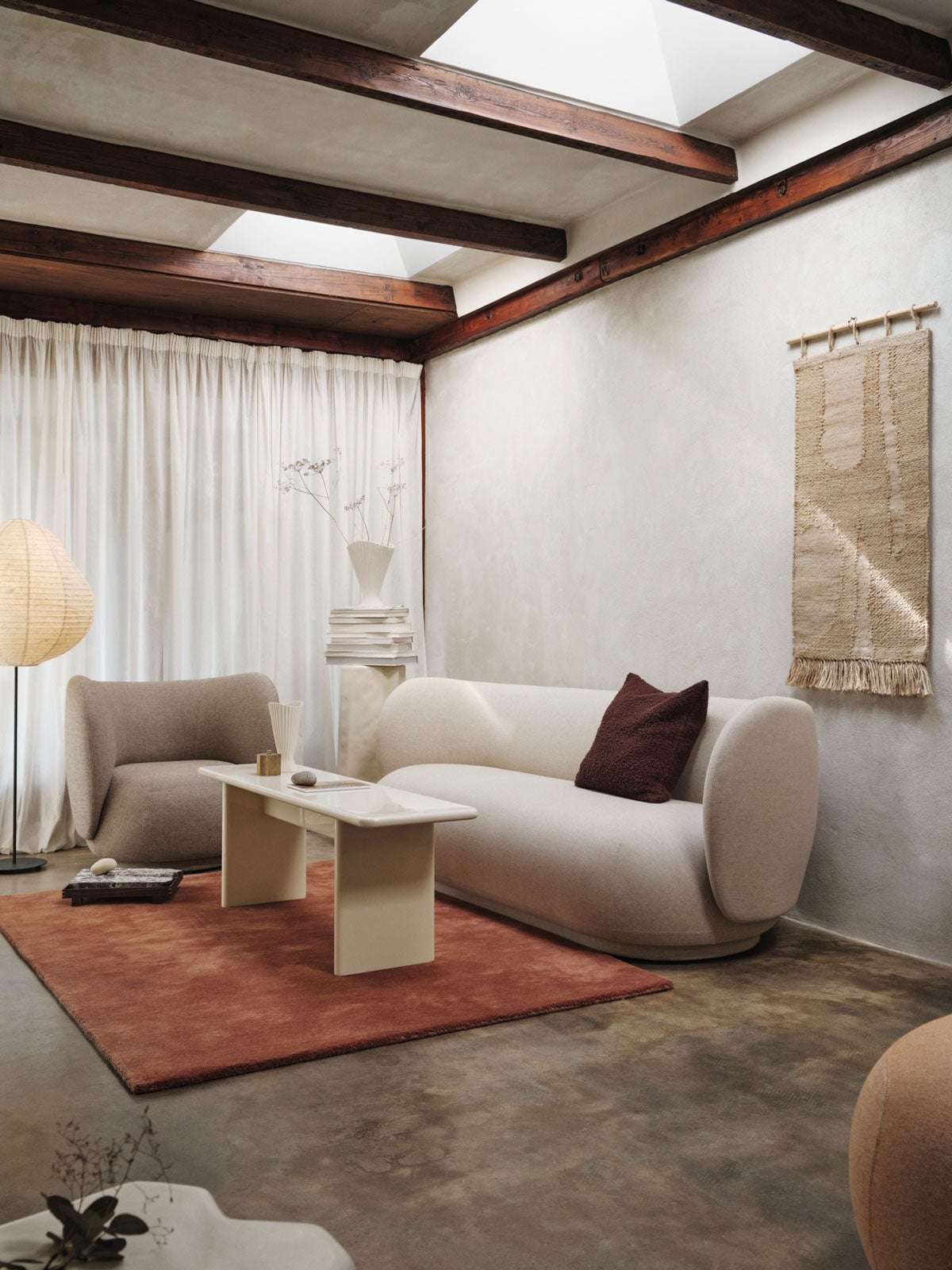Rico Soffa 3-sits i tyget Main Line Flax Sand i vardagsrum