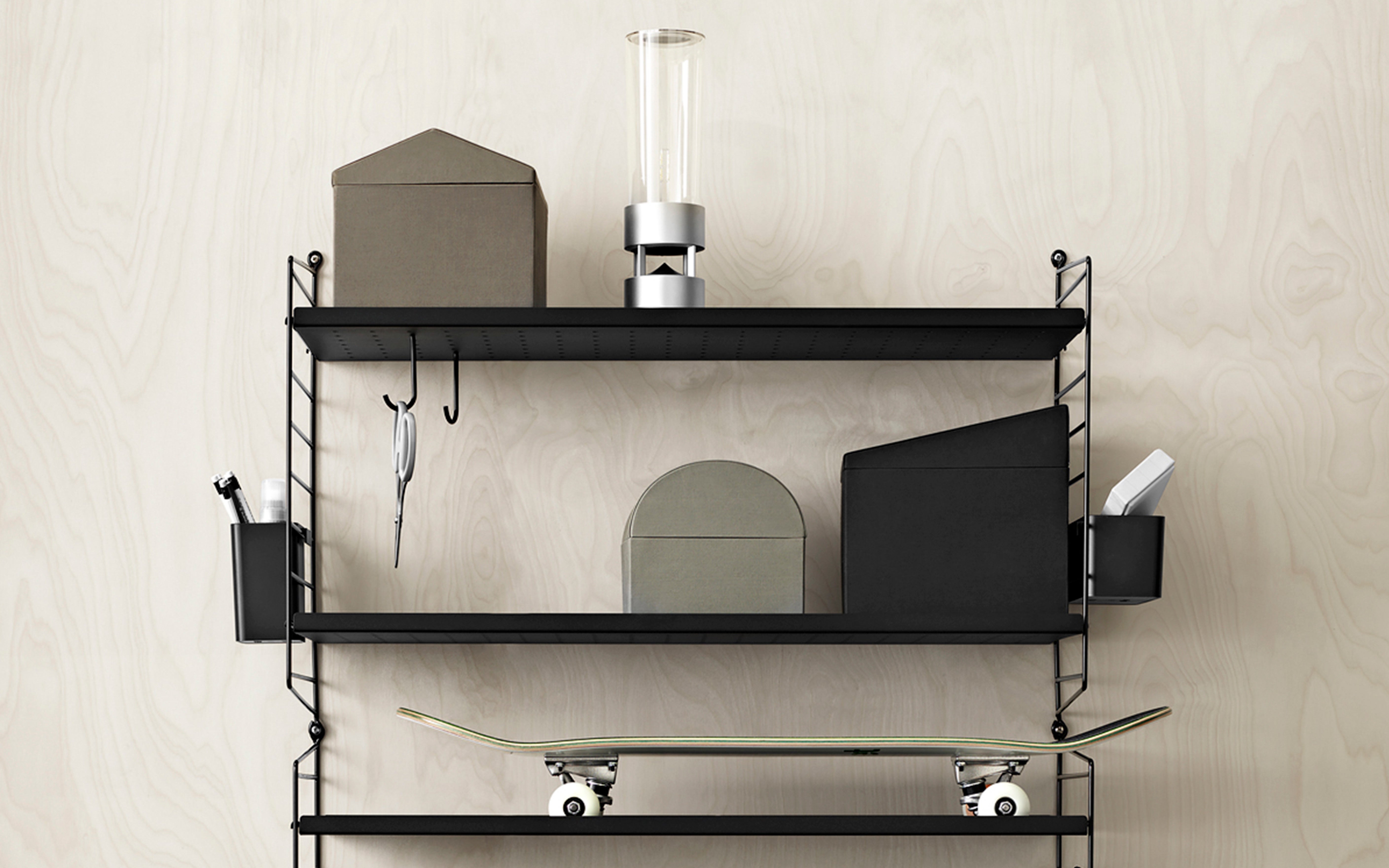 Svartmetall Stringhylla Inspiration till tonårsrummet