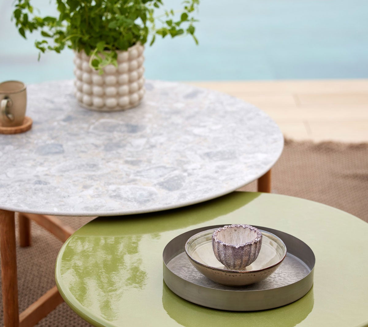 Twist-multi-colour_-glaze-lava-stone