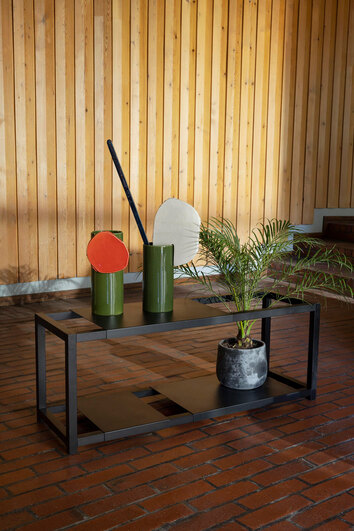 The-Botanic-Shelf-Low-Black-Black-Miljobild