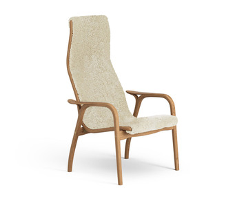 Lamino Fåtölj i oljad ek i fårskinnet Moonlight