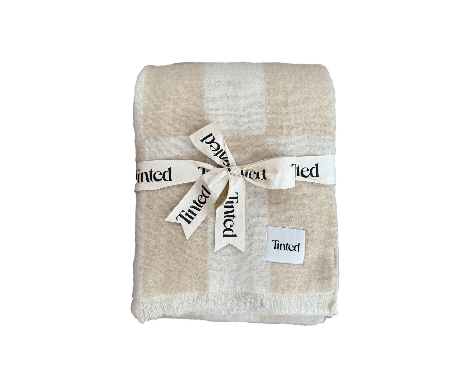 Hallin Mohair Blanket Beige Offwhite från Tinted Objects.