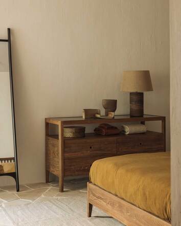 Ethnicraft-Spindle-Dresser-4D-Reclaimed-Teak-Lifestyle