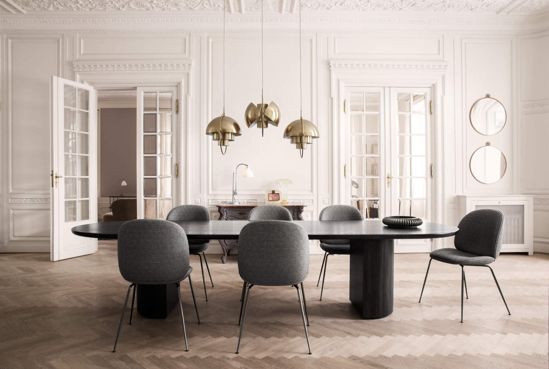 Gubi-Brand-Head-Beetle_MoonDiningtable_Multi-LitePendant_BL1TableLamp.jpg