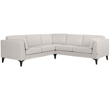 Avignon Hörnsoffa från Furninova. Klädd i tyg Berga Dove.