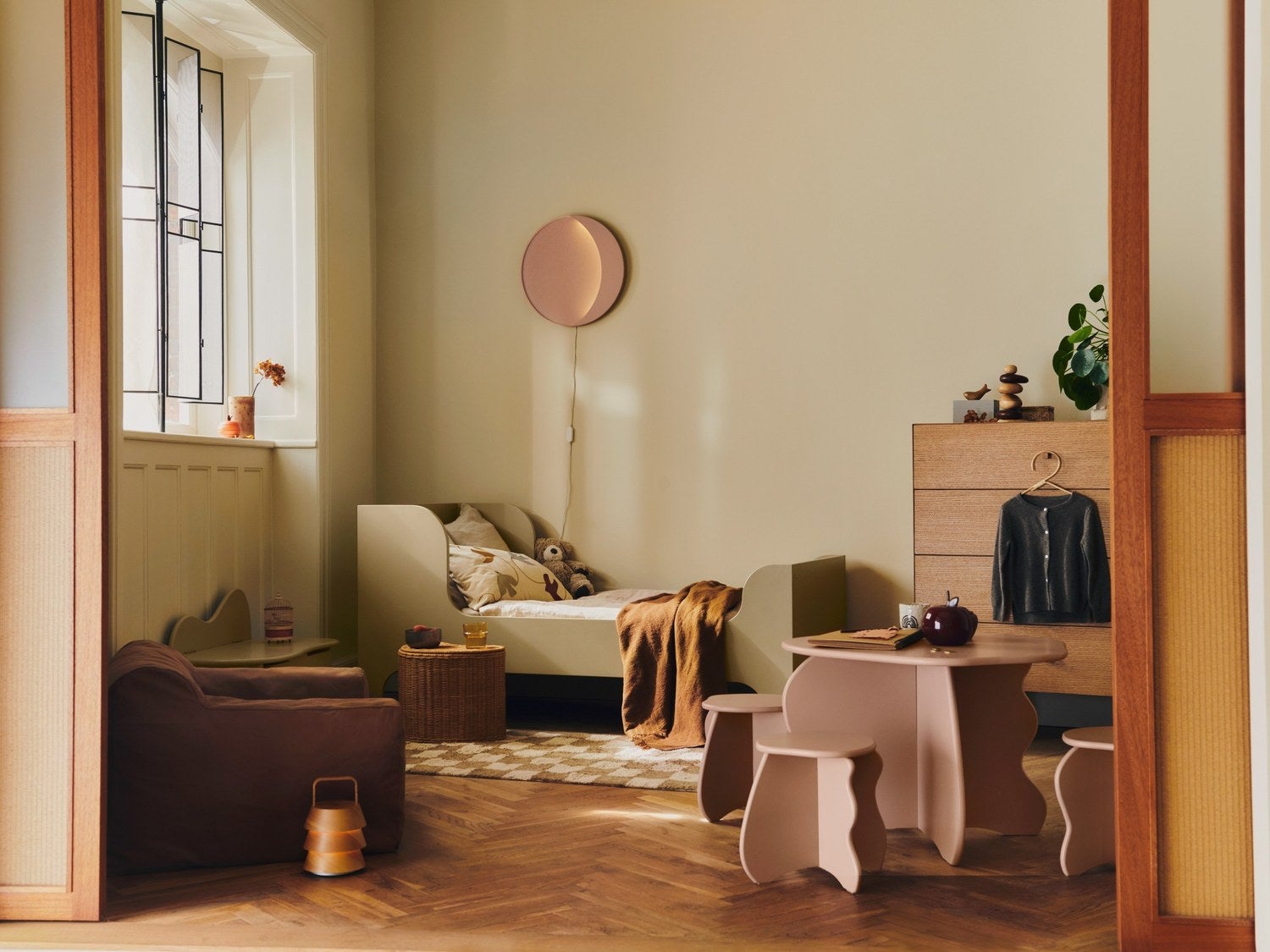 Ferm-Living-Slope-Table-Rose-2432-miljo-1