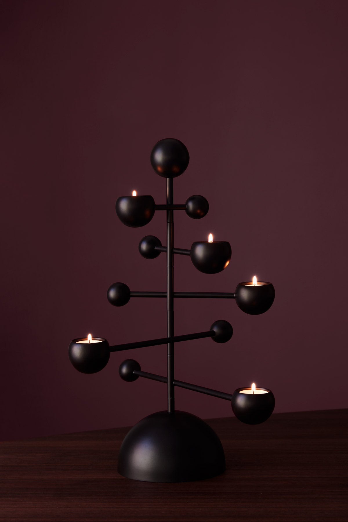Teluria-Ljusstake-Svart-02