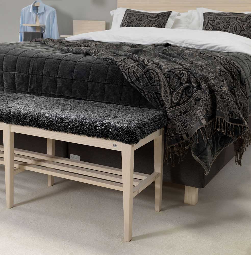 Oscarssons-Mobel-Nadja-Bench-130-Lifestyle