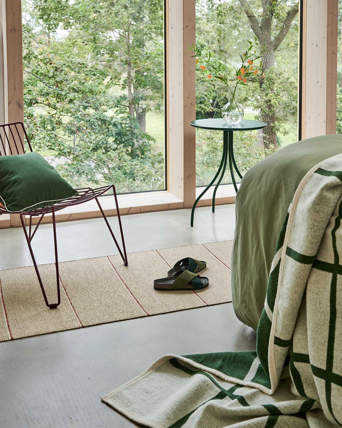 Pappelina-Lea-Runner-Beige-Lifestyle