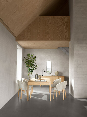 Actona-Darlene-Arm-Chair-Juto-Beige-4R-Oak-Lifestyle