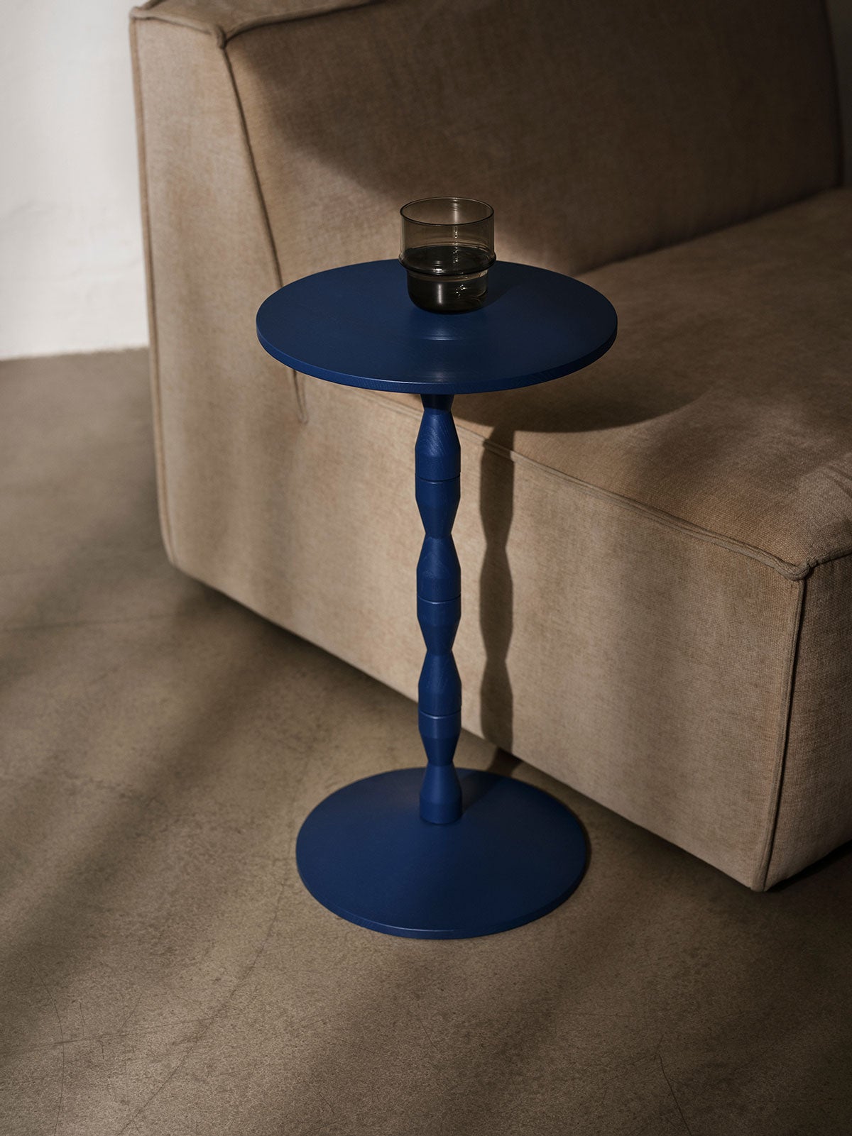 Design-House-Stockholm-Pedestal-Table-Blue-Lifestyle-1
