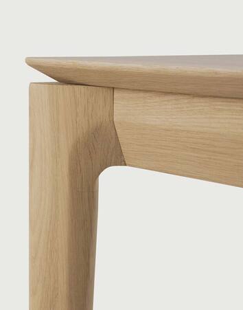 Detaljbild på Bok bänk från Ethnicraft.