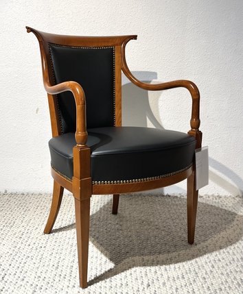 James Karmstol till nedsatt pris hos Tibergs Möbler