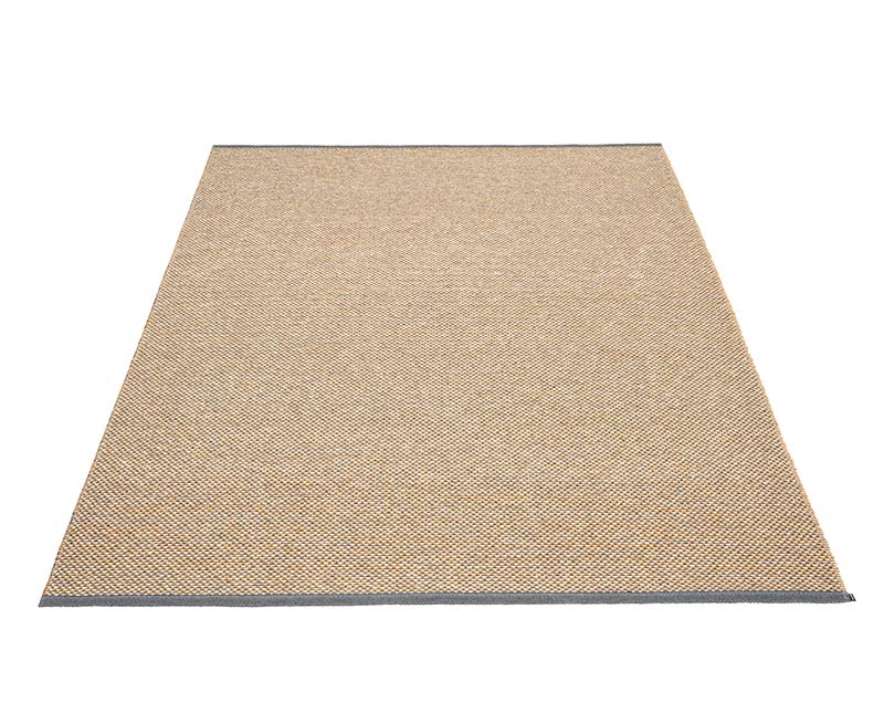 Effi matta Granit från Pappelina. 