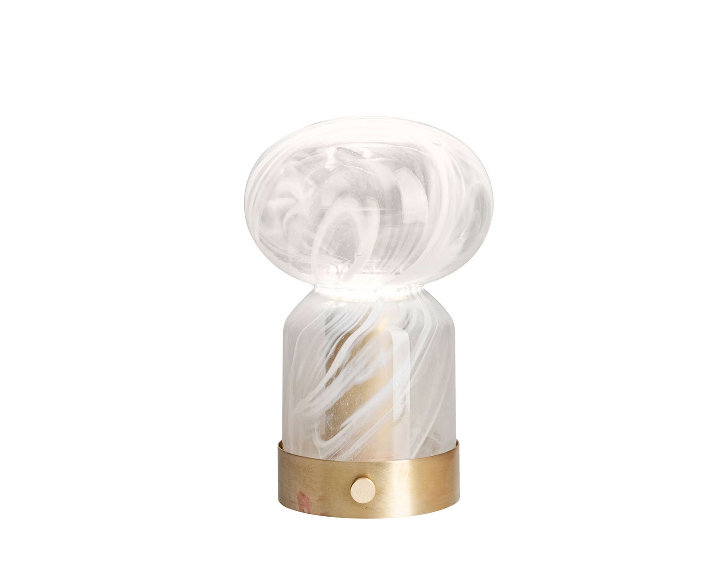 Essance-Brass-Cloudy-Orsjo-Belysning