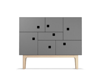 Peep C1 Skåp i färgen Grå med ben i vitpigmenterad ek